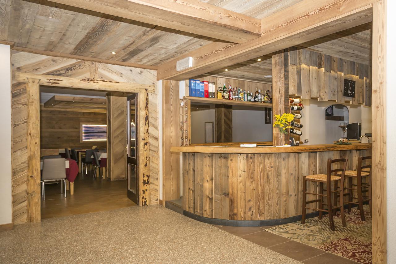 克罗特斯酒店 Oulx 外观 照片